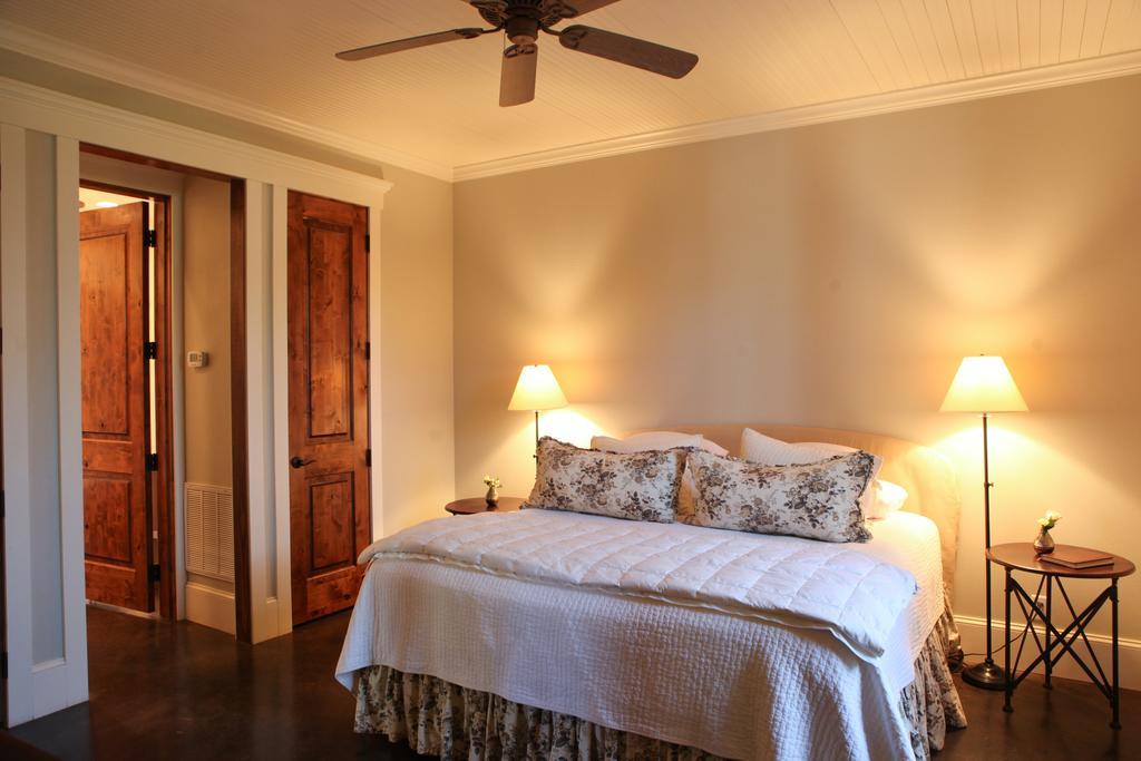 Bed and Breakfast Hoffman Haus à Fredericksburg Extérieur photo